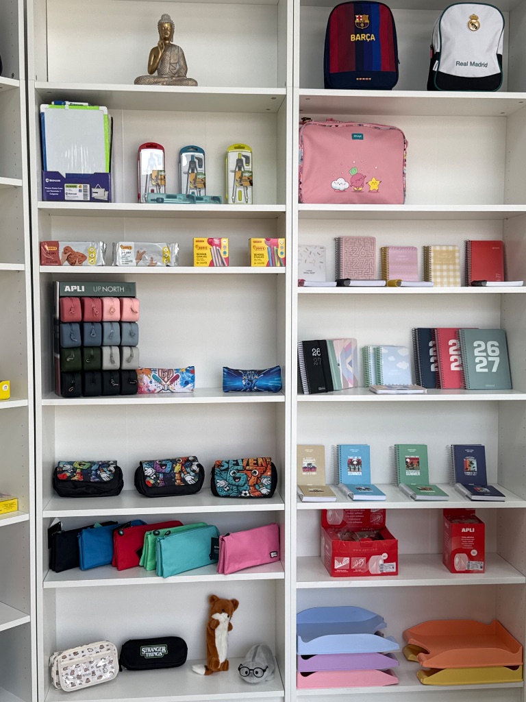Gran variedad de estuches Seven, Stranger Things, Apli y mochilas en El Recreo